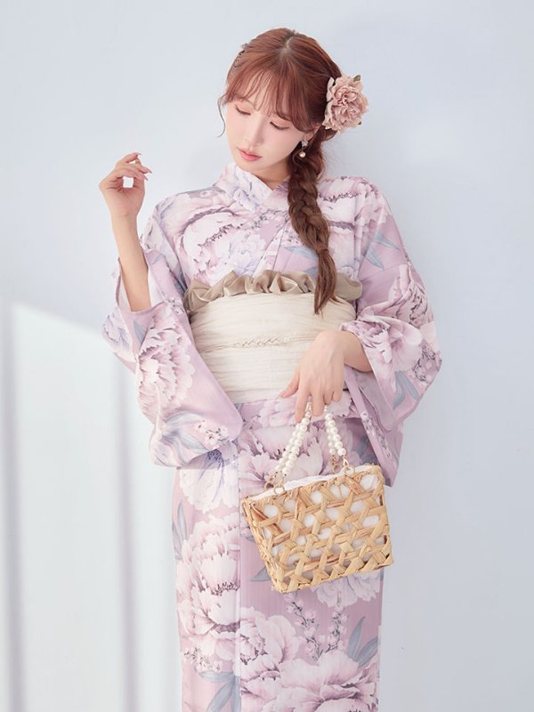 モデル：三上悠亜　身長：159cm　着用サイズ：Fサイズ