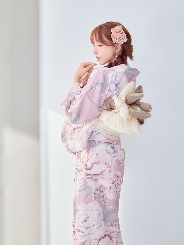 モデル：三上悠亜　身長：159cm　着用サイズ：Fサイズ