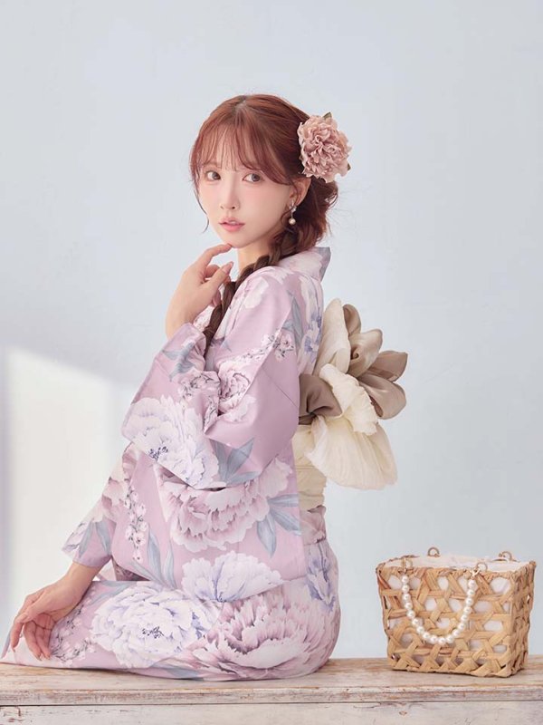 モデル：三上悠亜　身長：159cm　着用サイズ：Fサイズ