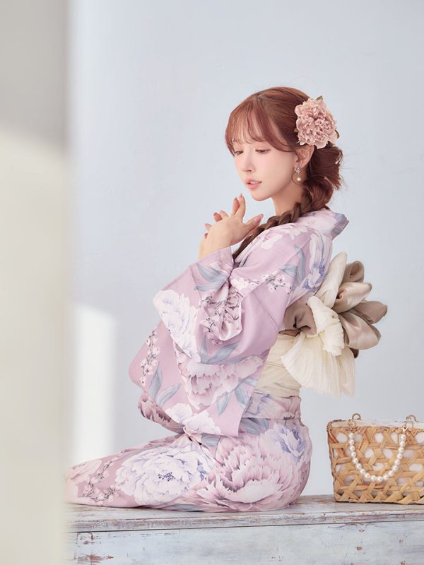 モデル：三上悠亜　身長：159cm　着用サイズ：Fサイズ