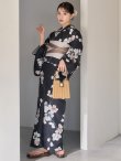 画像6: 送料無料！【即日発送】フローラルブラック浴衣【浴衣３点セット 浴衣/帯/下駄】[OF04] (6)