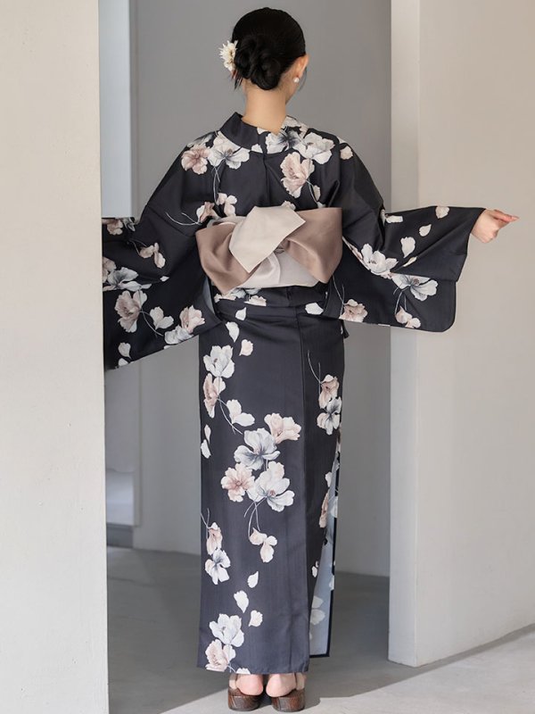 画像16: 送料無料！【即日発送】フローラルブラック浴衣【浴衣３点セット 浴衣/帯/下駄】[OF04] (16)