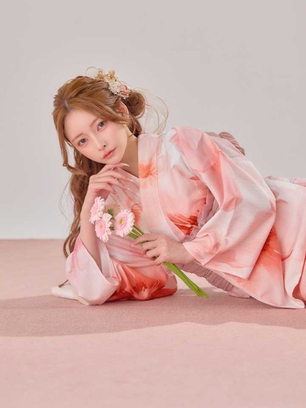 モデル：天海りこ　身長：156cm  着用サイズ：Fサイズ