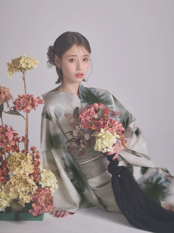 モデル：天海りこ　身長：156cm　着用サイズ：Fサイズ