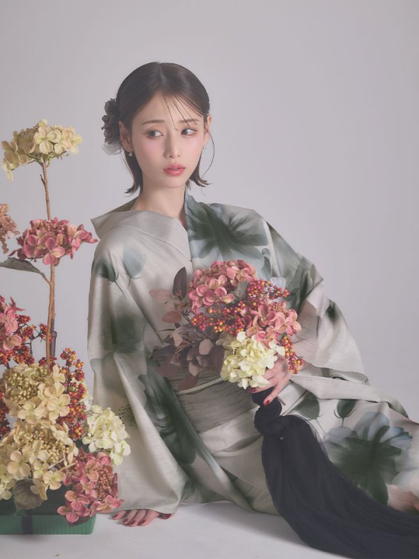 モデル：天海りこ　身長：156cm　着用サイズ：Fサイズ