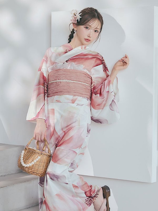 モデル：菅野結以 身長：163cm 着用サイズ：Fサイズ