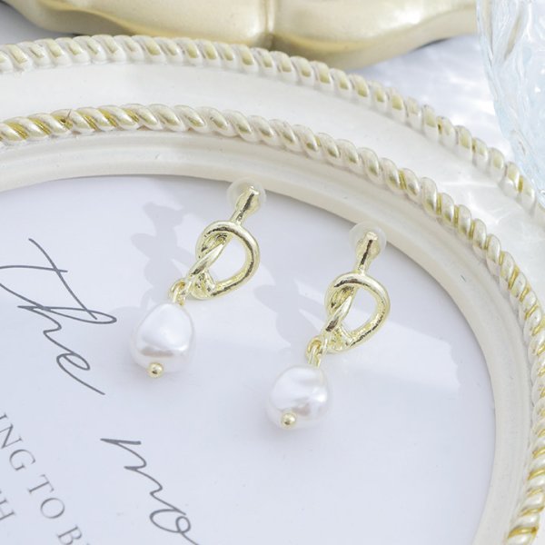 画像2: 【アクセサリー:ピアス】ドロップパールピアス【HC02】 (2)