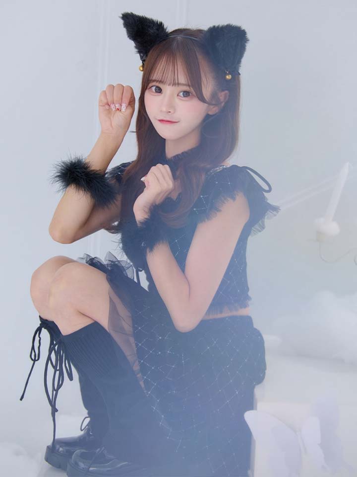 即日発送】【ハロウィン】キャットオフショルビジューセットアップ