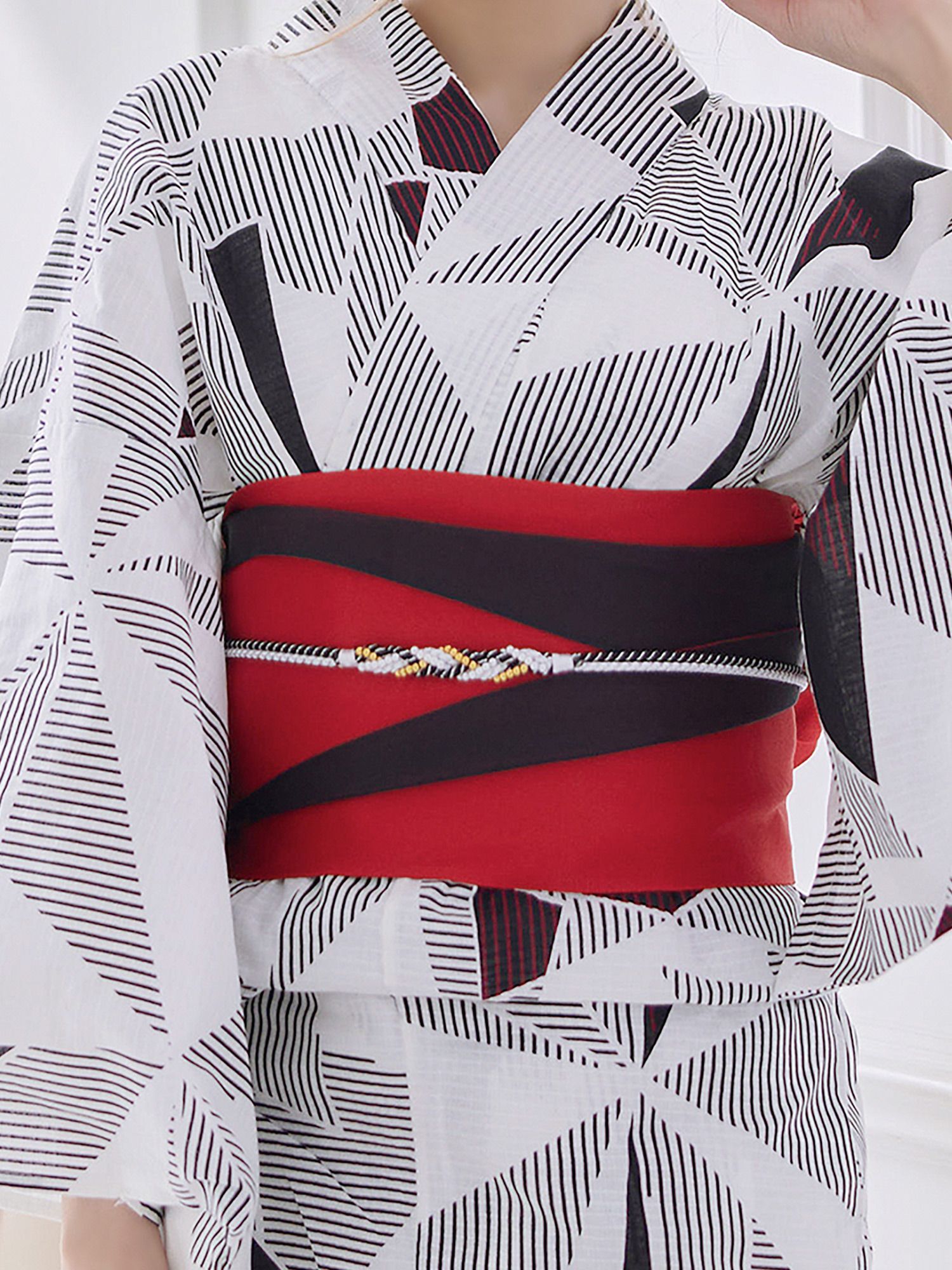 Sale 浴衣 白地x三角模様浴衣セット 19obi 2 Yobi030wh 19himo Bk Cg 18 Pl Hc02